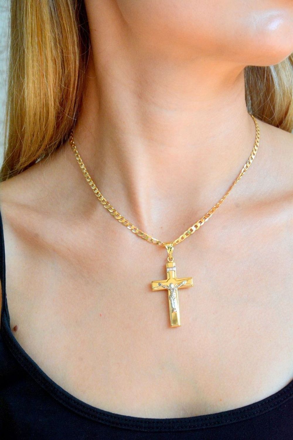 Duży krzyż zawieszka złota krzyżyk 585 z wizerunkiem Jezusa. Złoty krzyżyk 585. Złoty krzyżyk zawieszka do łańcuszka. Złota zawieszka krzyżyk. Złoty krzyżyk 585 z wizerunkiem. 1.jpg